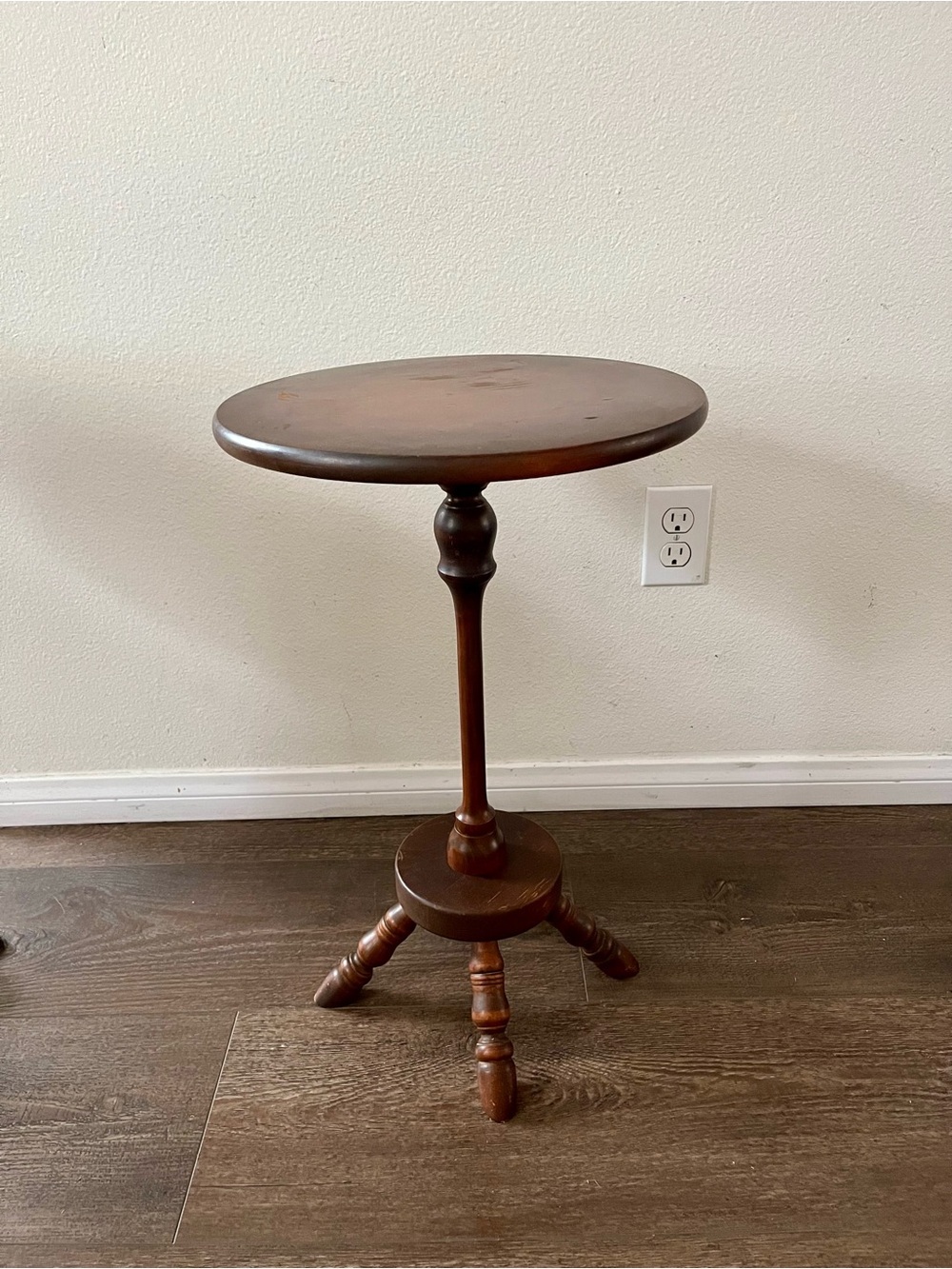 Round Wooden Pedestal Side Table — Rich Brown 22 inches high